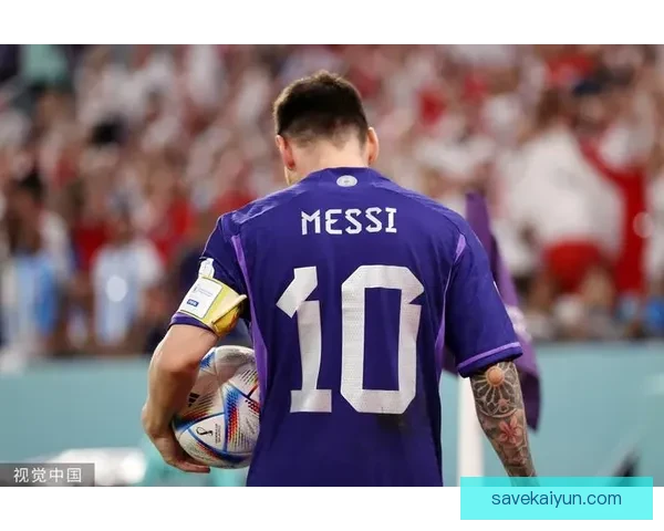 莫利纳防守稳健，持续发挥为球队稳定后防线贡献力量